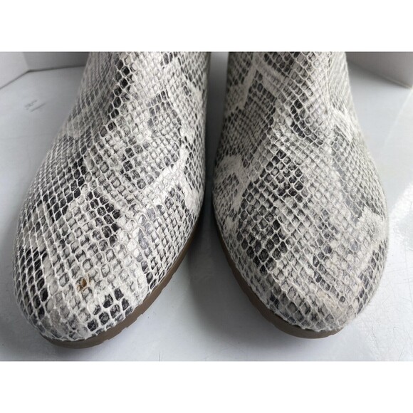 Kenneth Cole Reaction Side Way Snakeskin White Heel Zip Ankle Bootie Shoes Sz 8 - Picture 12 of 12